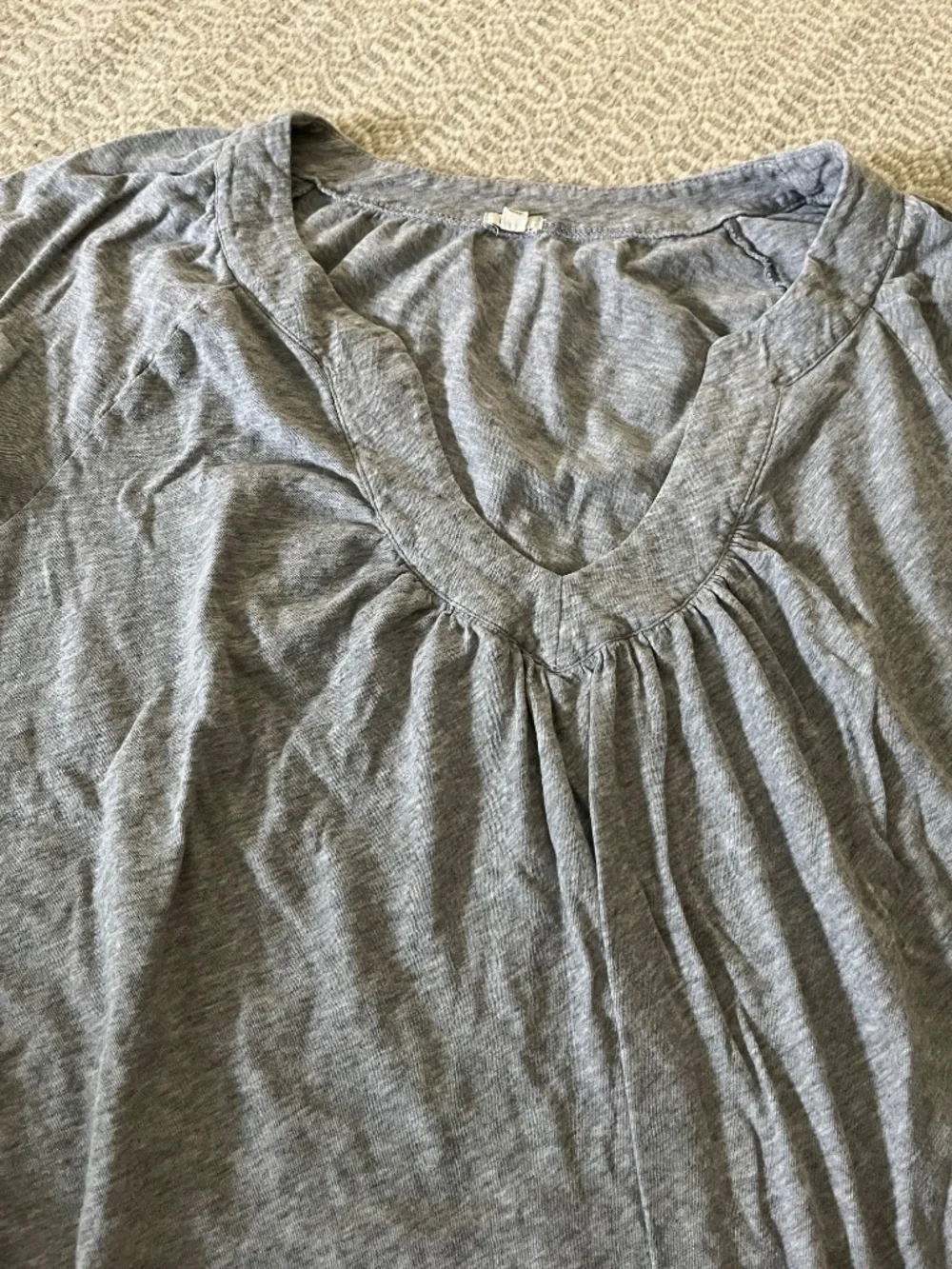 J. Crew Grey Heather U-neck V-Neck swingy Short Sleeve Tee